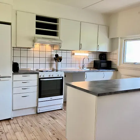 Cozy 3 Bedroom Located In شقة