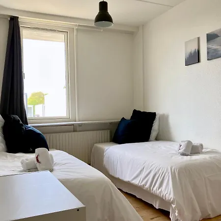 Cozy 3 Bedroom Located In هيرنينغ