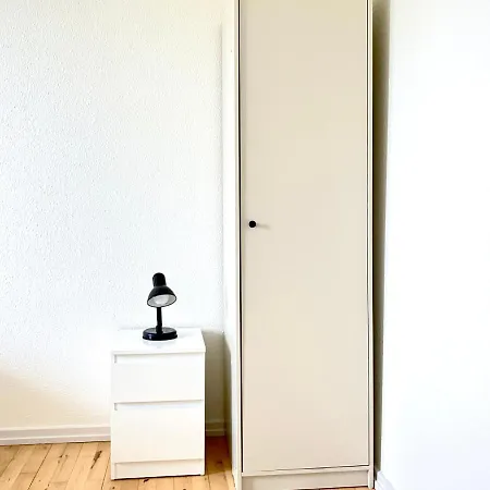 Апартаменты Cozy 3 Bedroom Located In *