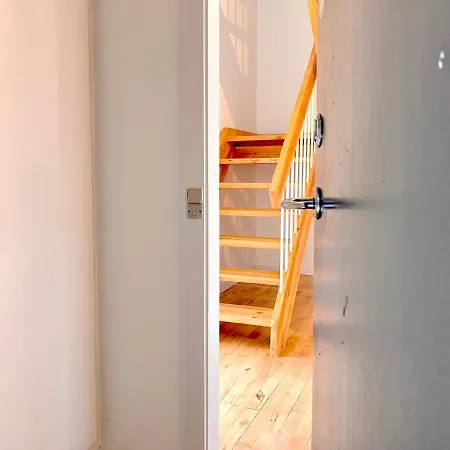 Апартаменты Cozy 3 Bedroom Located In *