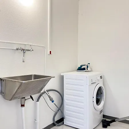 Апартаменты Cozy 3 Bedroom Located In *